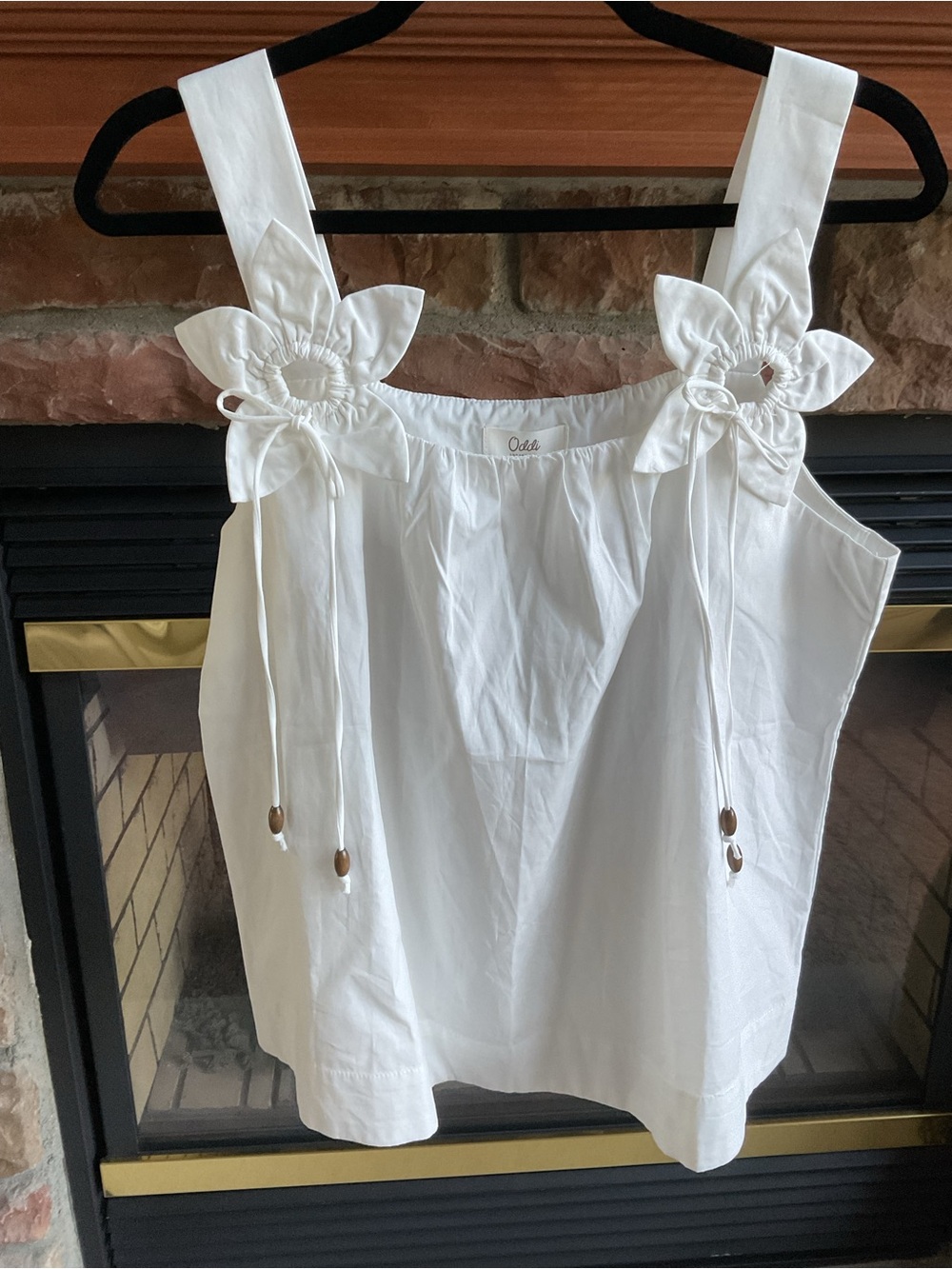 Oddi White Floral-Accent Cotton Tank